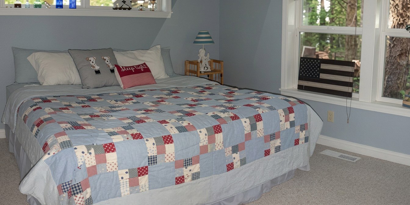 Bedroom with king-size bed